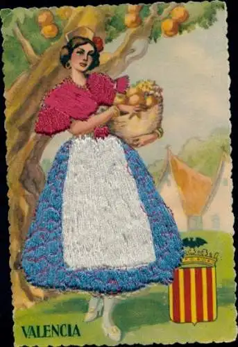 Seidenstick Ak Valencia, Wappen, Frau in Tracht, Korb, Früchte