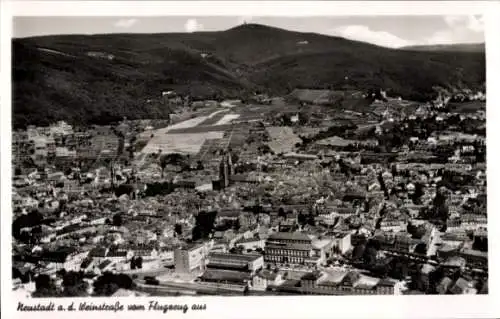 Ak Neustadt an der Weinstraße, Fliegeraufnahme