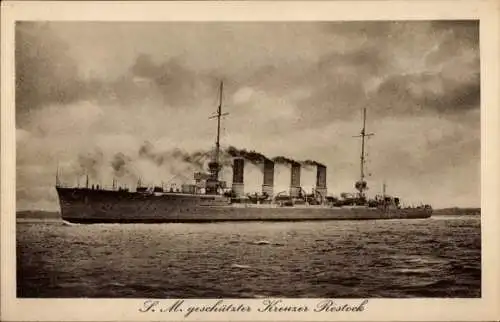 Ak Deutsches Kriegsschiff, S.M. geschützter Kreuzer Rostock