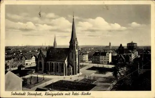 Ak Stassfurt im Salzlandkreis, Königsplatz, Petri-Kirche