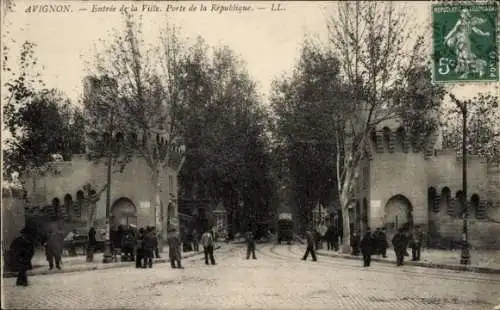 Ak Orange Vaucluse, Entree de la Ville, Porte de la Republique