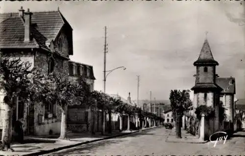 Ak Marly le Roi Yvelines, Avenue du General Leclerc