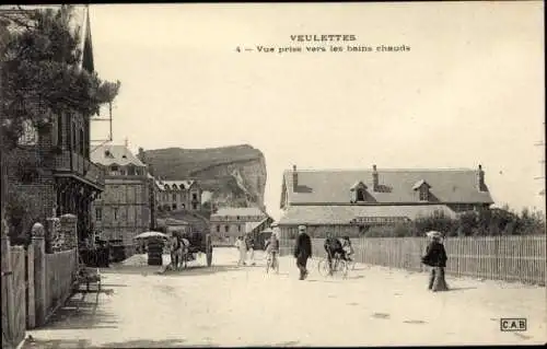 Ak Veulettes sur Mer Seine Maritime, vue prise vers les bains chauds