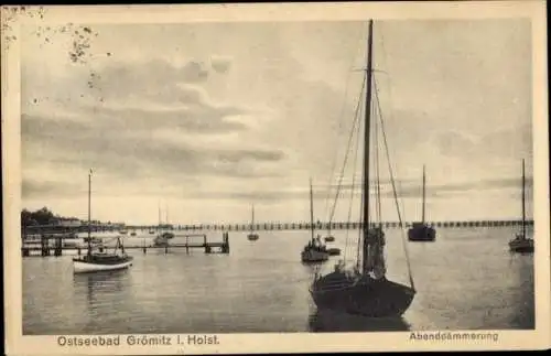 Ak Ostseebad Grömitz in Holstein, Abenddämmerung, Boote