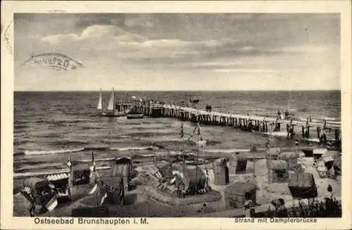 Ak Ostseebad Brunshaupten Kühlungsborn, Strand, Dampferbrücke, Strandkörbe, Boote