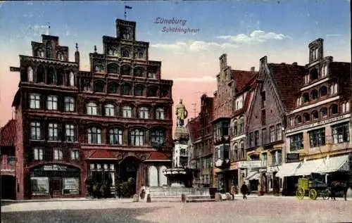 Ak Lüneburg in Niedersachsen, Blick zum Schüttlinghaus, Denkmal, Lindemann's Restaurant