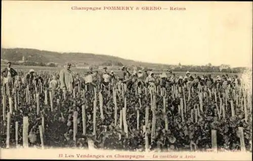 Sert mit 40 Ansichtskarten Reims, Caves Pommery, Umschlag