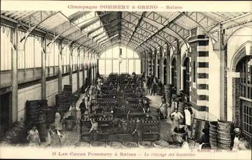 Sert mit 40 Ansichtskarten Reims, Caves Pommery, Umschlag