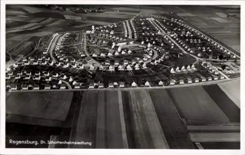 Ak Regensburg an der Donau Oberpfalz, Dr. Schottenheimsiedlung, Fliegeraufnahme