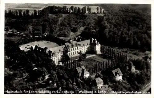 Ak Weilburg an der Lahn Hessen, Hochschule für Lehrerbildung, Vorl.Gebäude, Fliegeraufnahme