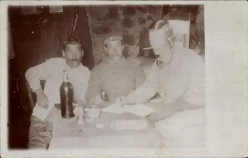 Foto Ak Deutsche Soldaten in Uniformen, I WK