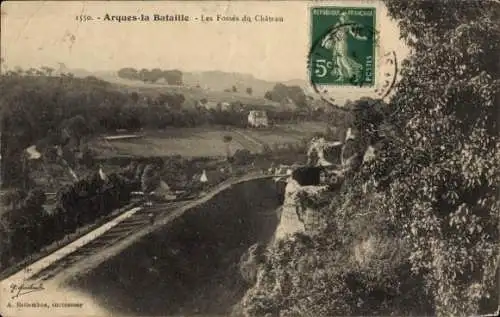 Ak Arques la Bataille Seine Maritime, Les Fosses du Chateau