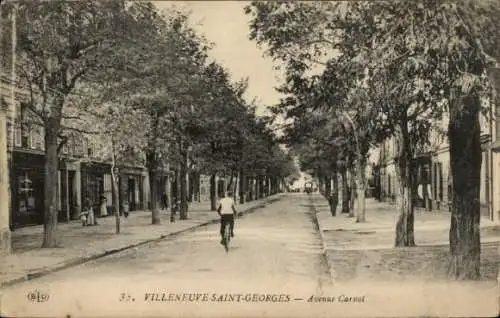 Ak Villeneuve Saint Georges Val de Marne, Avenue Carnot