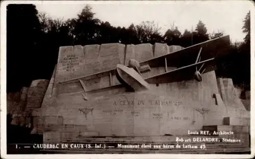 Ak Caudebec en Caux Seine Maritime, Denkmal für die Helden von Latham 47