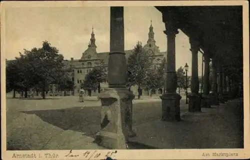 Ak Arnstadt in Thüringen, Arkaden am Marktplatz