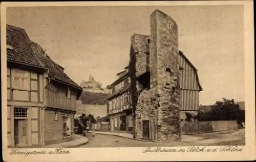 Ak Wernigerode im Harz, Dullnturm mit Blick auf das Schloss