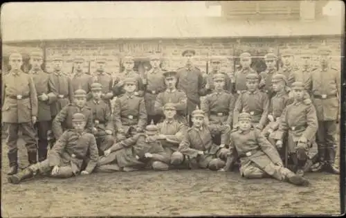 Foto Ak Großbeeren in Brandenburg, Deutsche Soldaten in Uniformen, I WK