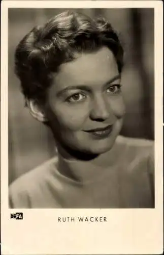 Ak Schauspielerin Ruth Wacker, Portrait