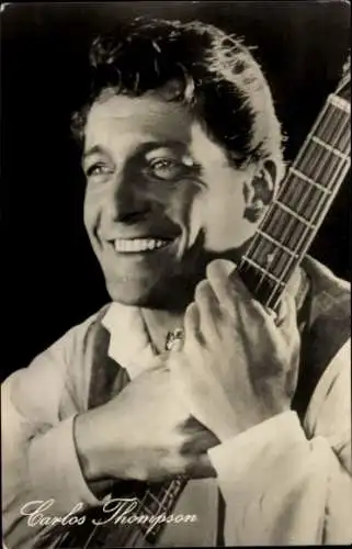 Ak Schauspieler Carlos Thompson, Portrait, Gitarre