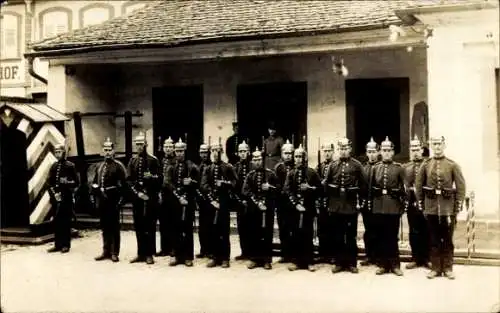 Foto Ak Weißenburg in Mittelfranken Bayern, Deutsche Soldaten in Uniformen, Jahr 1916