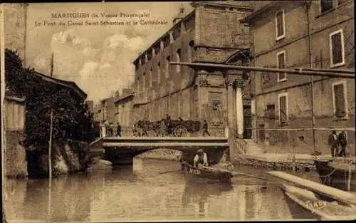 Ak Martigues Bouches du Rhône, Le Pont du Canal Saint-Sebastien, Kathedrale