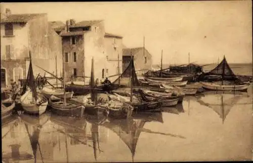 Ak Martigues Bouches du Rhône, Le Nouveau Coin des Peintres, Boote