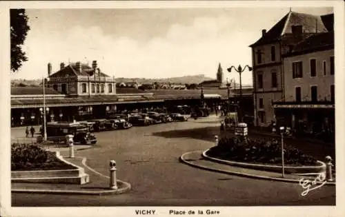 Ak Vichy-Allier, Place de la Gare