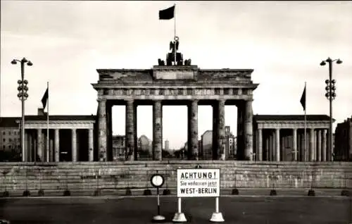 Ak Berlin Tiergarten, Brandenburger Tor, Berliner Mauer