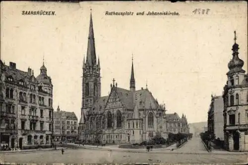 Ak Saarbrücken im Saarland, Rathausplatz, Johanniskirche