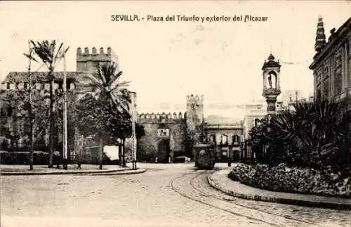 Ak Sevilla Andalusien, Plaza del Triunfo und Außenansicht des Alcazar