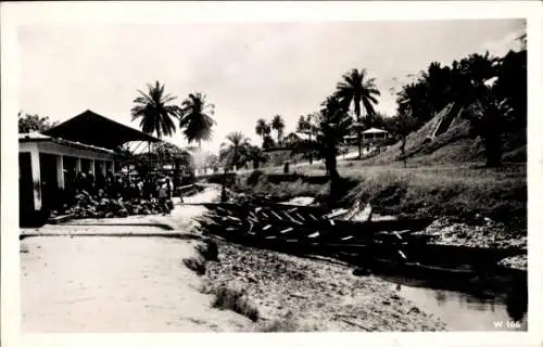 Ak Douala Duala Kamerun, Teilansicht, Boote