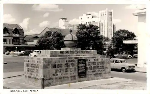 Ak Nairobi Kenia, Gedenkstein, Hochhaus