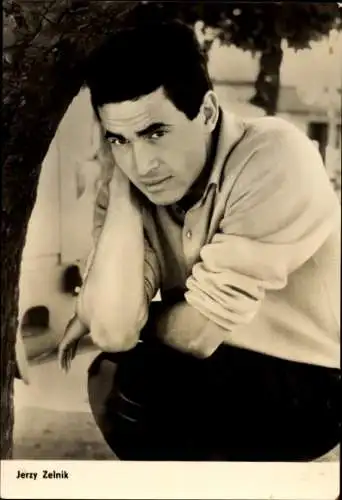 Ak Schauspieler Jerzy Zelnik, Pharao, Portrait