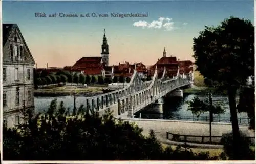 Ak Krosno Odrzańskie Crossen Oder Ostbrandenburg, Blick vom Kriegerdenkmal, Brücke, Kirche