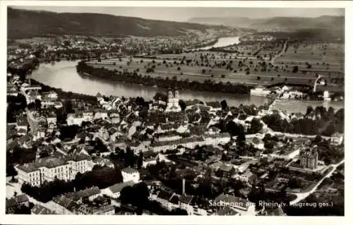 Ak Bad Säckingen am Hochrhein, Fliegeraufnahme vom Ort