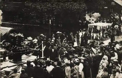 Foto Ak Lauter Bernsbach im Erzgebirge Sachsen, Festzug, Festwagen, Dampfmaschine