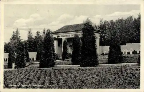 Ak Göritten Ostpreußen, Heldenfriedhof mit Häuschen