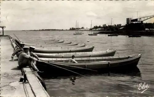 Ak Hourtin Gironde, Le Lac, La Manoeuvre