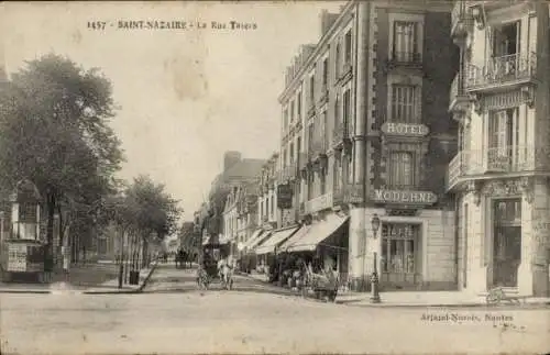 Ak Saint Nazaire Nantes Loire Atlantique, Rue Thiers