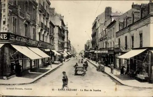 Ak Saint-Nazaire Loire Atlantique, La Rue de Nantes