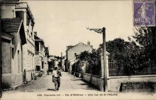 Ak Oléron Charente Maritime, Eine Straße in St. Trojan