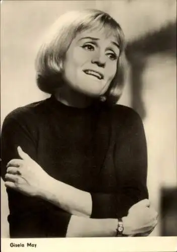 Ak Schauspielerin Gisela May, Portrait