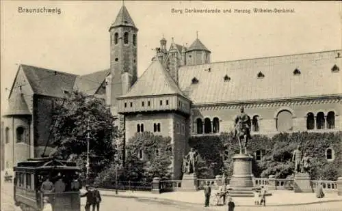 Ak Braunschweig in Niedersachsen, Burg Dankwarderode, Herzog Wilhelm Denkmal, Straßenbahn