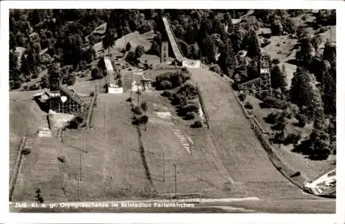 Ak Garmisch Partenkirchen, Blick z. d. Olympiaschanzen