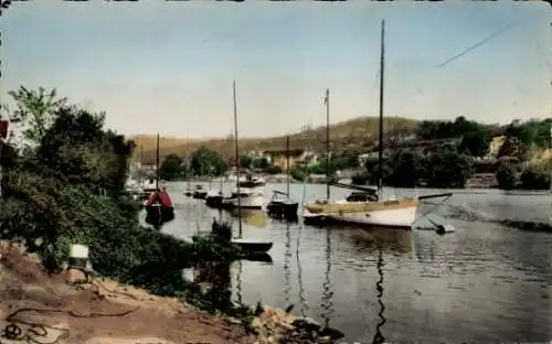 Ak Triel sur Seine Yvelines, Ufer der Seine, Boote