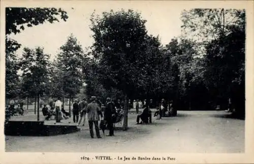 Ak Vittel Lorraine Vosges, Boule-Spiel im Park