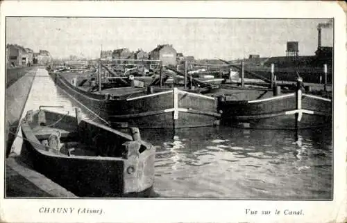 Ak Chauny Aisne, vue générale sur le Canal, des bateaux