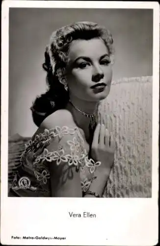 Ak Schauspielerin Vera Ellen, Portrait