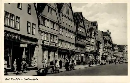 Ak Bad Hersfeld Hessen, Breitenstraße, Lullus-Apotheke, Bäckerei, Passanten