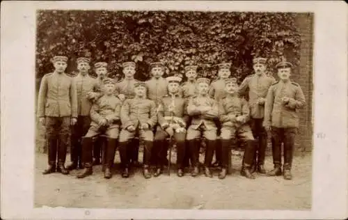 Foto Ak Wrocław Breslau Schlesien, Deutsche Soldaten in Uniform, Gruppenbild
